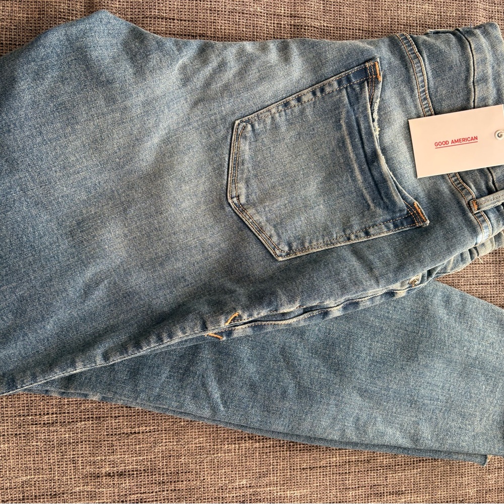 Women’s Blue Jeans - Picture 3 of 3